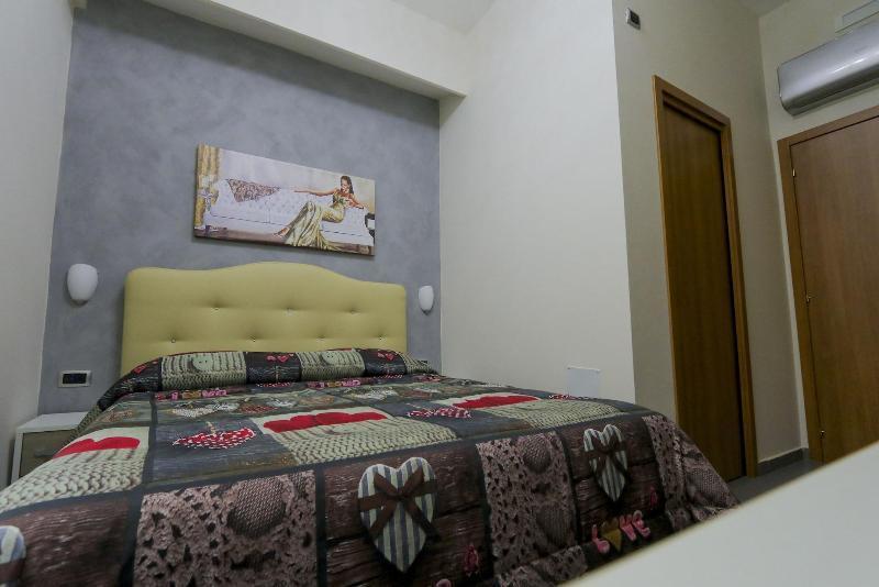 Donn'Anna Suite Неаполь Экстерьер фото